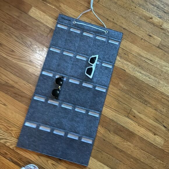 25 slot sunglasses / eyeglass holder. organizer - Picture 3 of 3